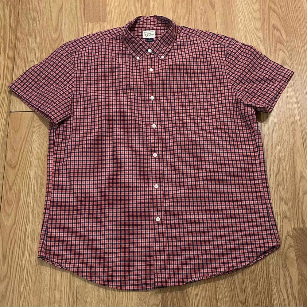 J.Crew Men's Large Red Plaid Button Down Short Sleeve Front Pocket Shirt Preppy